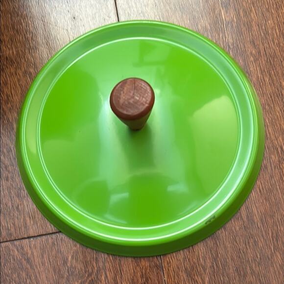 Vintage Green Fondue Set with Wood and Stainless Forks - Picture 10 of 16